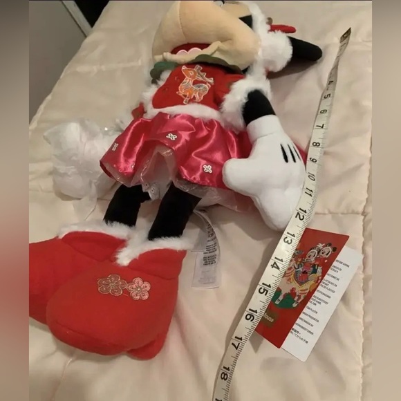 NWT Disney Store Exclusive Year Of The Ox Minnie Mouse Lunar New Year 18” Plush - Picture 4 of 9